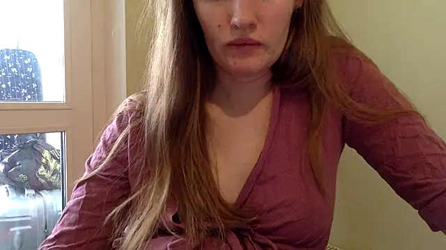 Snapshot of vanessa4you chatting on 02.14.25 vanessa4you online show from 02.14.25