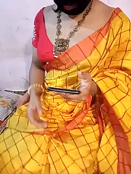 Snapshot of Mallu-Gayathri_Arun chatting on 02.22.25 Mallu-Gayathri Arun online show from 02.22.25