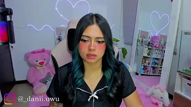 CuteDani  online show from 04.01.26