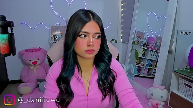 CuteDani  online show from 04.24.26