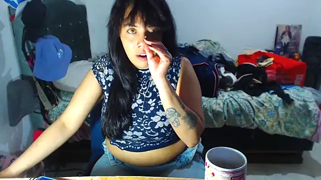 AmaraRoberts420 online show from 09.26.25