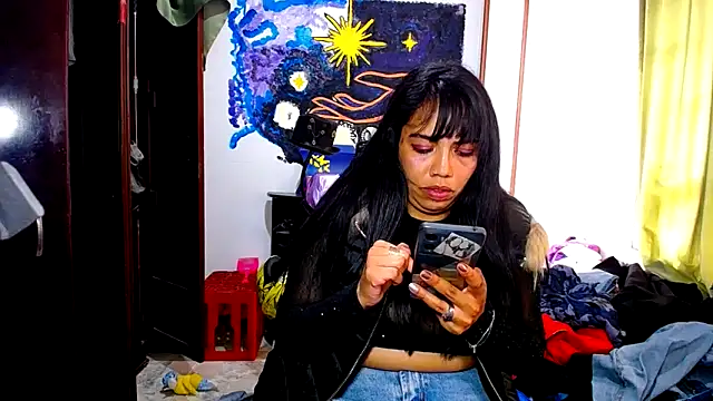 Snapshot of AmaraRoberts420 chatting on 06.20.26 AmaraRoberts420 online show from 06.20.26