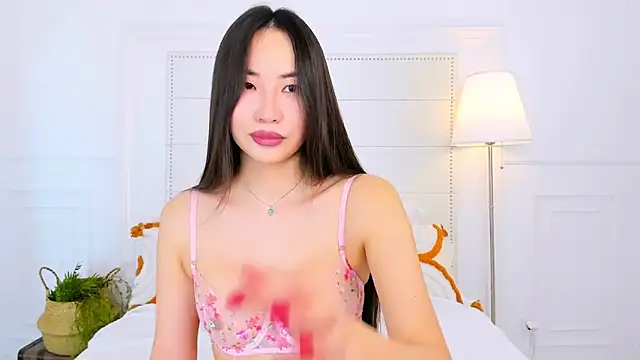 NaomiYuu online show from 02.06.26