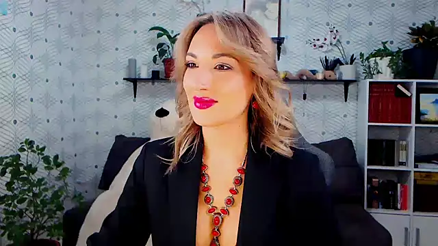 MillaXQueen online show from 11.29.25