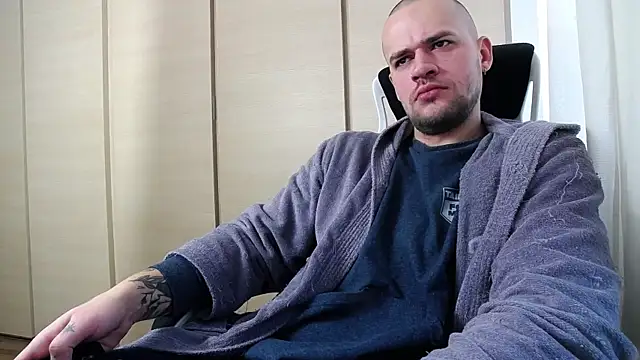 Snapshot of FindomJason chatting on 12.14.24 FindomJason online show from 12.14.24