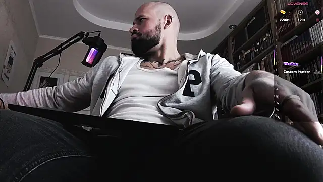 Snapshot of FindomJason chatting on 09.28.25 FindomJason online show from 09.28.25