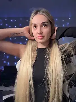 Snapshot of minalawarden chatting on 03.11.25 minalawarden online show from 03.11.25