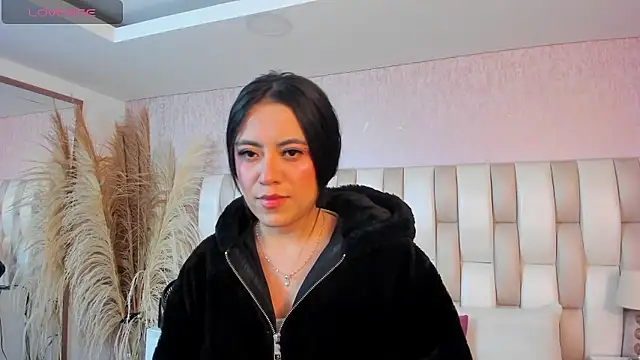 Rebeca jones online show from 01.13.26