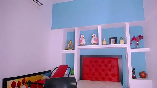 Snapshot of BeautyEyesxo chatting on 02.11.25 BeautyEyesxo online show from 02.11.25