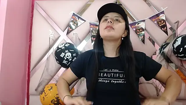 nathaly low1 online show from 10.21.25