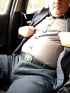 stiffandlubedxh online show from 10.12.25