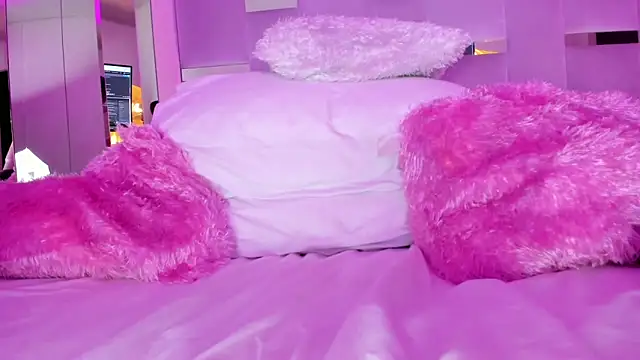 Swweet Miia online show from 01.23.25