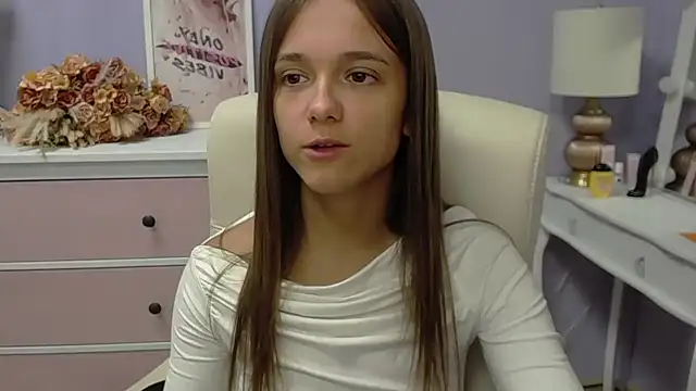 Snapshot of dirtyxEmily chatting on 11.07.25 dirtyxEmily online show from 11.07.25