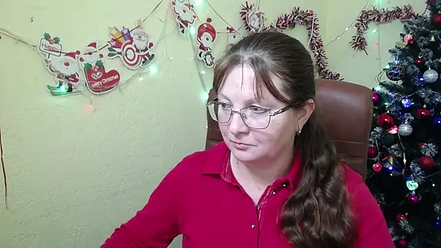 VanessaHotts online show from 12.16.24