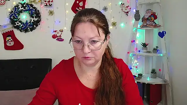 VanessaHotts online show from 12.26.24