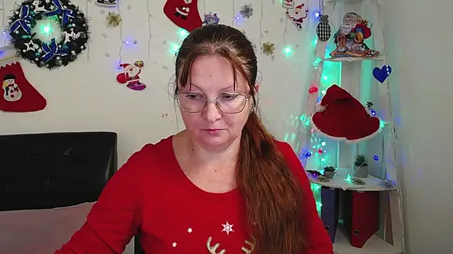 VanessaHotts online show from 12.26.24