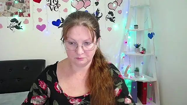 VanessaHotts online show from 01.28.25
