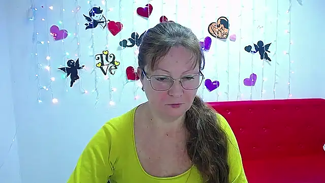 VanessaHotts online show from 02.10.25