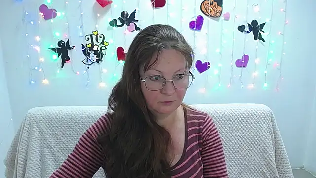 VanessaHotts online show from 02.12.25