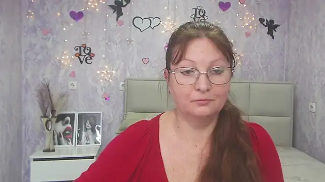 VanessaHotts online show from 03.05.25