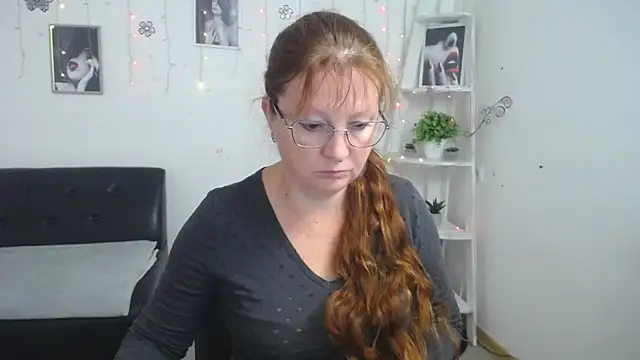 VanessaHotts online show from 09.15.25