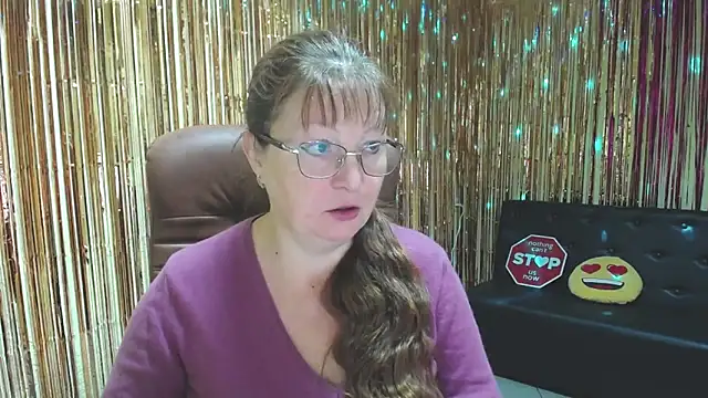 VanessaHotts online show from 09.29.25