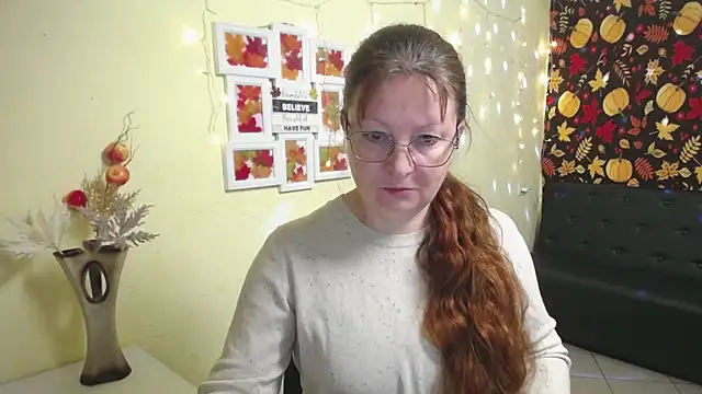 VanessaHotts online show from 11.19.25