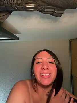 Snapshot of BustiBunny69 chatting on 07.23.26 BustiBunny69 online show from 07.23.26