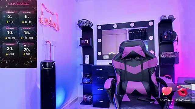 miss kitty online show from 11.15.25