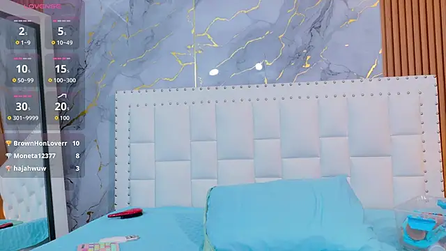 Snapshot of naughty_ebonyy chatting on 10.04.25 naughty ebonyy online show from 10.04.25