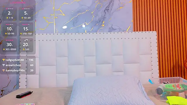 Snapshot of naughty_ebonyy chatting on 10.31.25 naughty ebonyy online show from 10.31.25