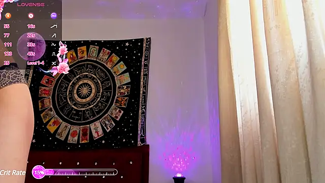 luna del rey  online show from 12.13.24