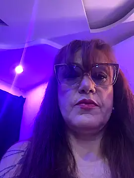 Snapshot of lonely_shewolf chatting on 10.14.25 lonely shewolf online show from 10.14.25