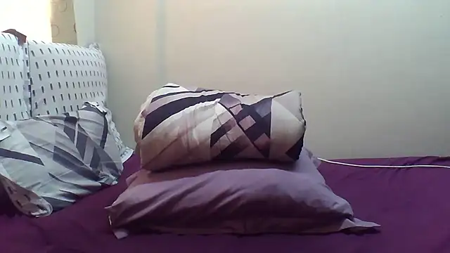 Snapshot of AddictiveAssCurves chatting on 10.04.25 AddictiveAssCurves online show from 10.04.25