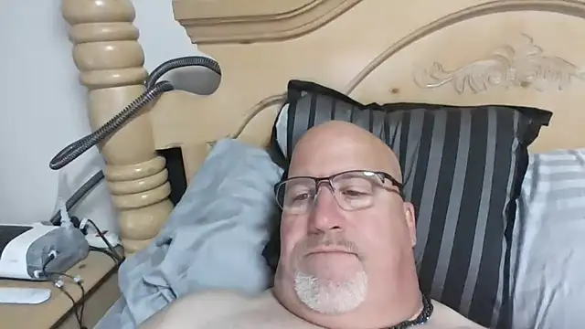 Bigbear0563 online show from 10.28.25