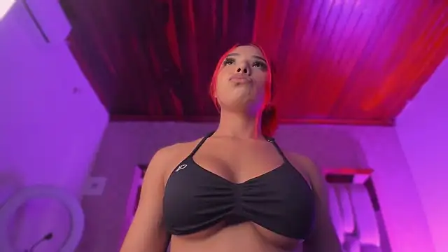 Snapshot of Emmily_Savage chatting on 02.28.26 Emmily Savage online show from 02.28.26