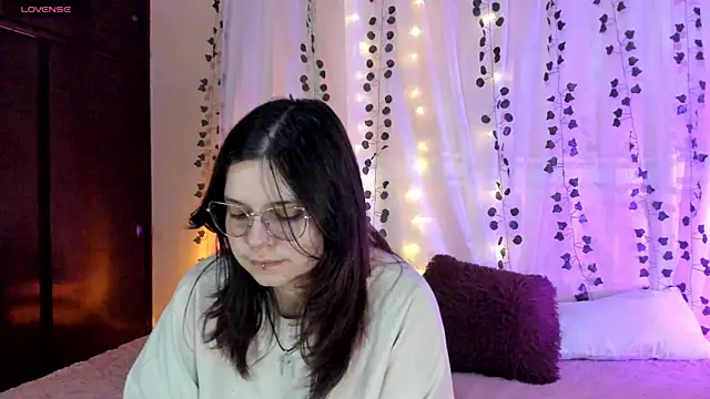 Mey moon online show from 12.11.24