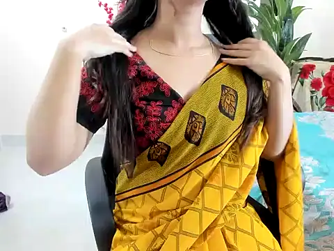 AttractiveQueen2002 online show from 09.10.25
