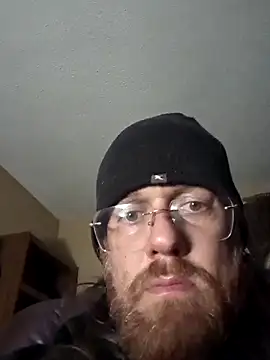 Snapshot of Geeznuts19 chatting on 11.05.25 Geeznuts19 online show from 11.05.25