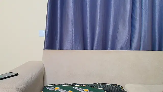 Snapshot of queen_heather chatting on 07.19.26 queen heather online show from 07.19.26