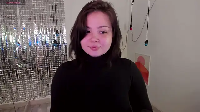 Snapshot of Mayayammy chatting on 12.21.24 Mayayammy online show from 12.21.24