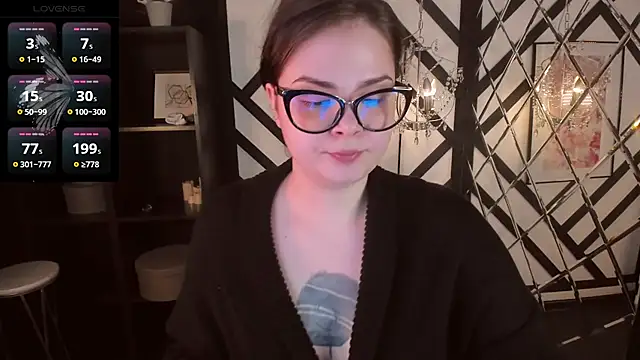 Snapshot of Mayayammy chatting on 03.09.25 Mayayammy online show from 03.09.25