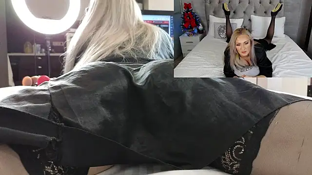 IsabellaDeRosa online show from 12.21.24