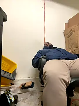 Snapshot of africandickxxl chatting on 09.29.25 africandickxxl online show from 09.29.25