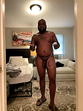 Snapshot of africandickxxl chatting on 10.05.25 africandickxxl online show from 10.05.25