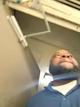 Snapshot of africandickxxl chatting on 10.08.25 africandickxxl online show from 10.08.25