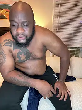 Snapshot of africandickxxl chatting on 10.11.25 africandickxxl online show from 10.11.25