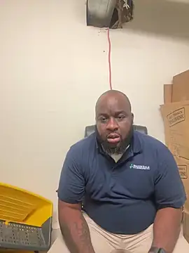 Snapshot of africandickxxl chatting on 10.11.25 africandickxxl online show from 10.11.25