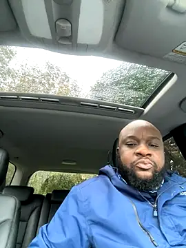 Snapshot of africandickxxl chatting on 10.28.25 africandickxxl online show from 10.28.25