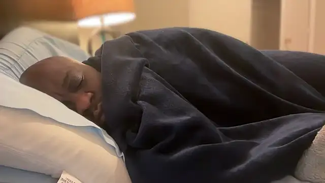 Snapshot of africandickxxl chatting on 11.04.25 africandickxxl online show from 11.04.25